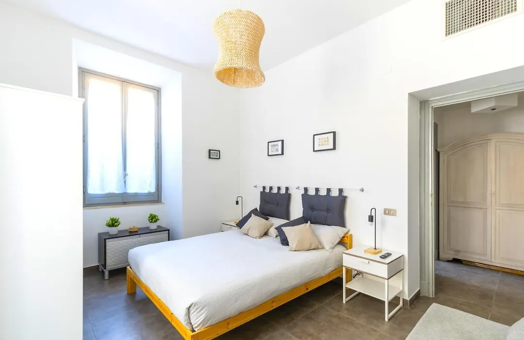 Hostly - Nicole Apartment Volturno- Full Rome Center-1