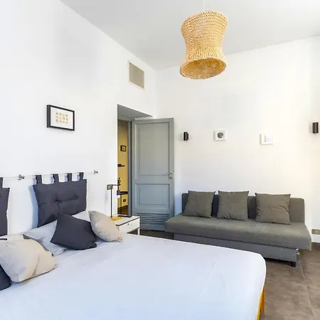 Hostly - Nicole Apartment Volturno- Full Rome Center-3